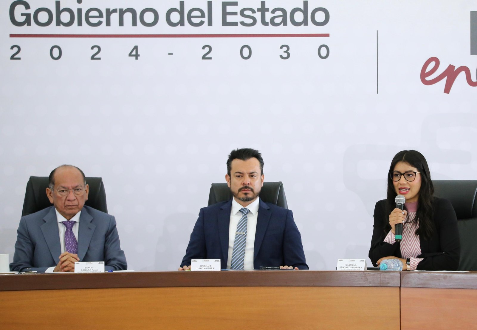 detiene 2
