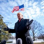 Trump amenaza con aranceles a países que suministren petróleo a Cuba